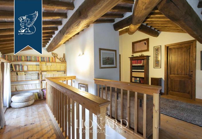 Image No.37-Maison de campagne de 8 chambres à vendre à Sinalunga