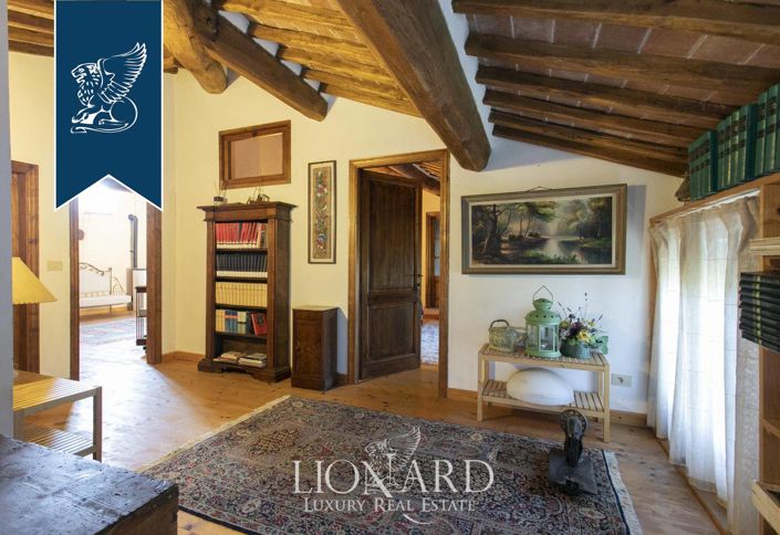 Image No.38-Maison de campagne de 8 chambres à vendre à Sinalunga