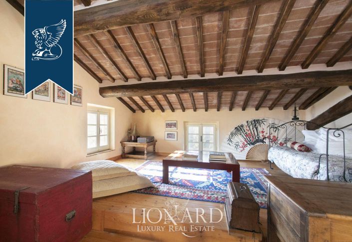 Image No.39-Maison de campagne de 8 chambres à vendre à Sinalunga