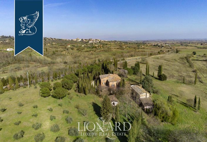 Image No.6-Maison de campagne de 8 chambres à vendre à Sinalunga