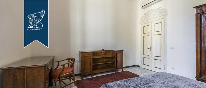 Image No.12-4 Bed Apartment for sale