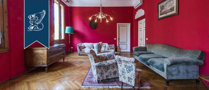 Image No.29-4 Bed Apartment for sale