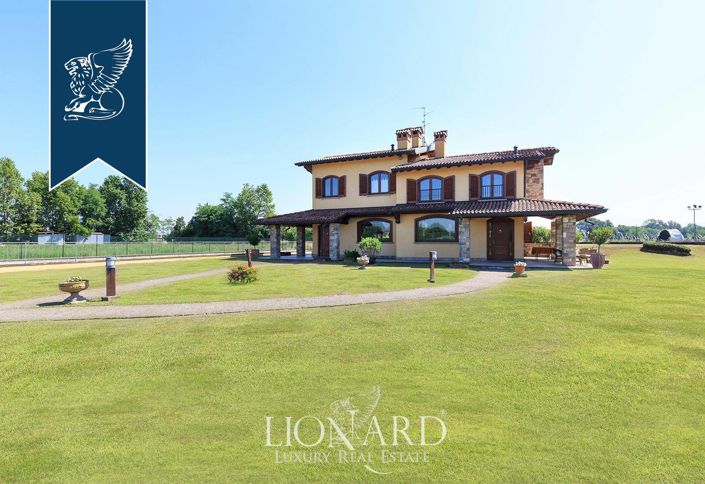 Image No.1-5 Bed Villa for sale