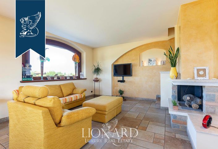 Image No.8-5 Bed Villa for sale