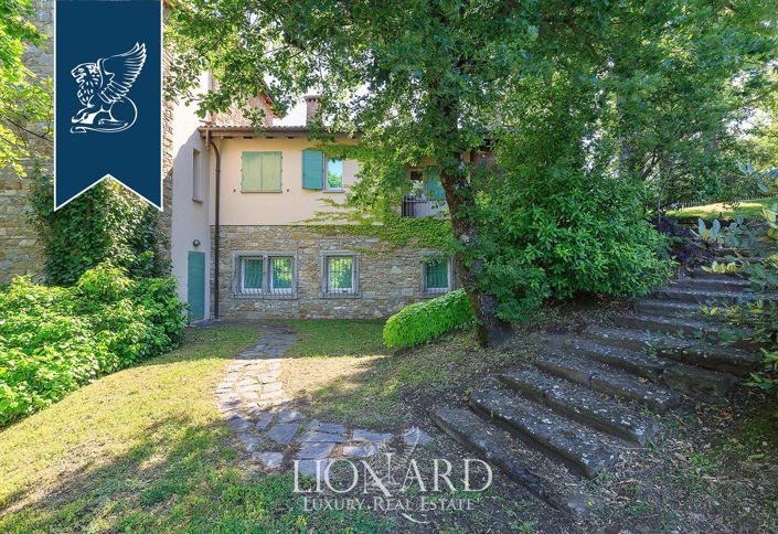 Image No.10-5 Bed Villa for sale