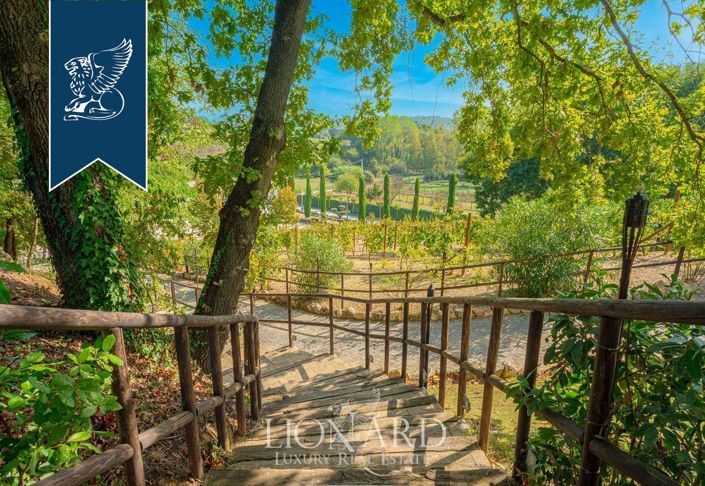 Image No.19-9 Bed Villa for sale