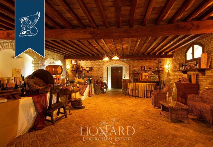 Image No.48-9 Bed Villa for sale