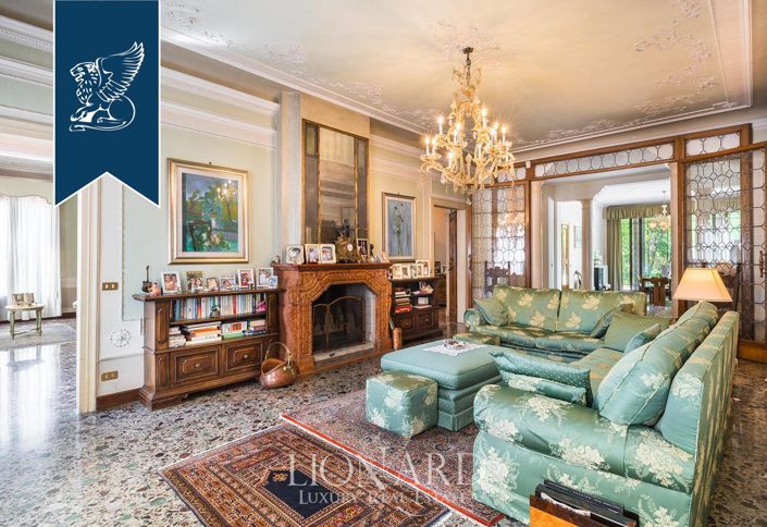 Image No.19-15 Bed Villa for sale