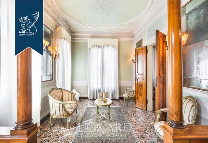 Image No.35-15 Bed Villa for sale