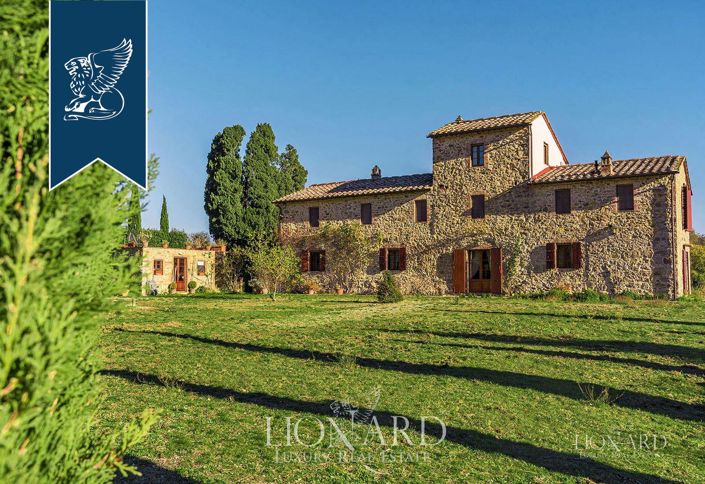 Image No.12-8 Bed Villa for sale