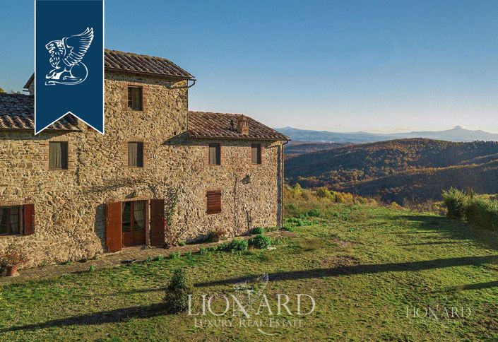 Image No.9-8 Bed Villa for sale