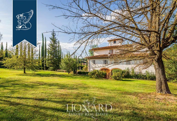 Image No.13-22 Bed Villa for sale