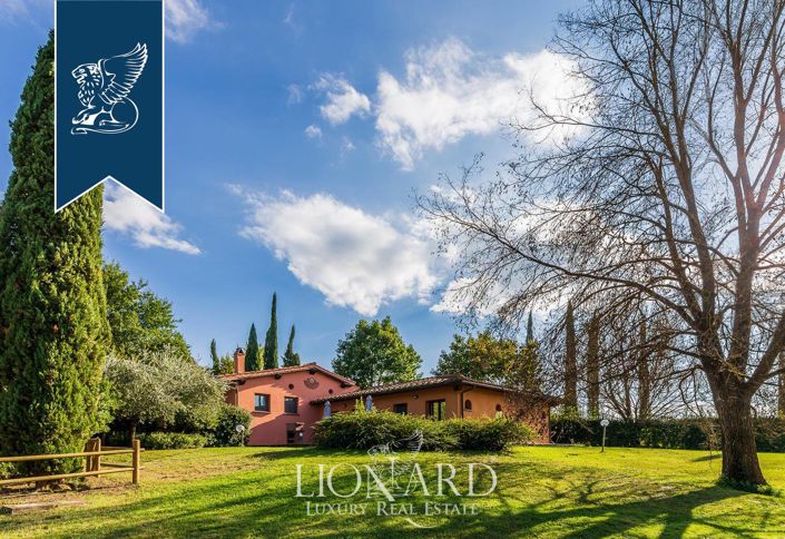 Image No.14-22 Bed Villa for sale