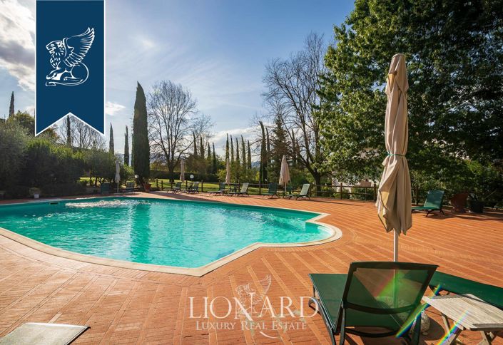 Image No.16-22 Bed Villa for sale