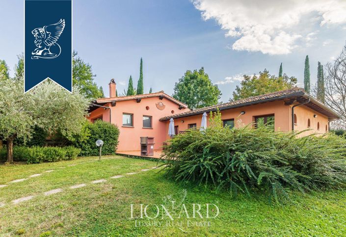 Image No.22-22 Bed Villa for sale