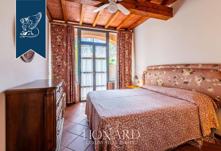 Image No.36-22 Bed Villa for sale