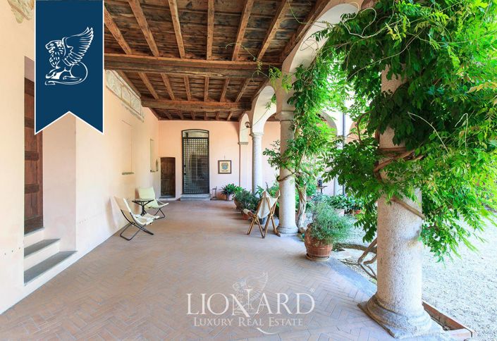 Image No.2-5 Bed Villa for sale