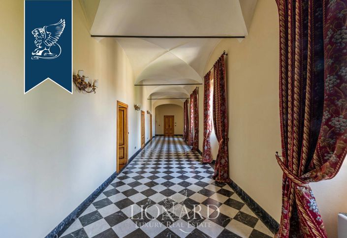 Image No.19-10 Bed Farmhouse for sale