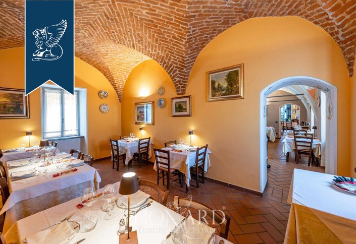 Image No.46-10 Bed Farmhouse for sale