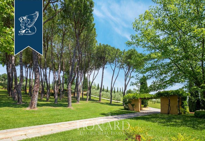 Image No.7-7 Bed Villa for sale