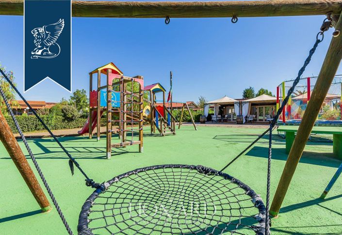 Image No.9-30 Bed Farmhouse for sale