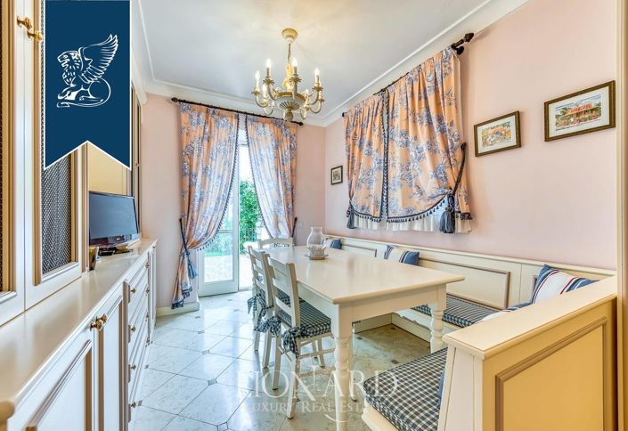 Image No.17-7 Bed Villa for sale