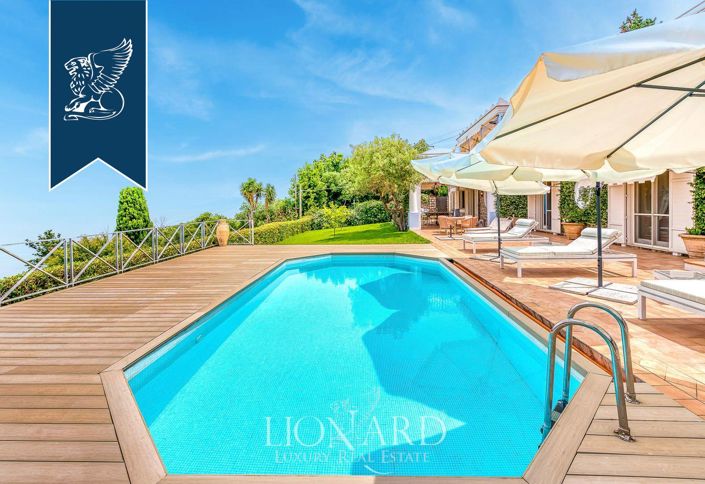 Image No.7-7 Bed Villa for sale