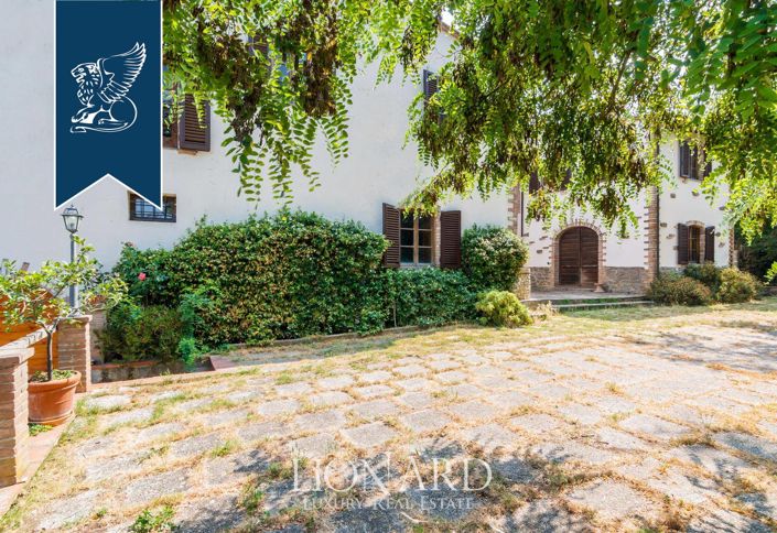 Image No.11-6 Bed Country House for sale