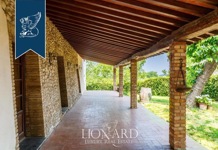 Image No.19-6 Bed Country House for sale