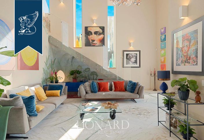 Image No.10-6 Bed Villa for sale