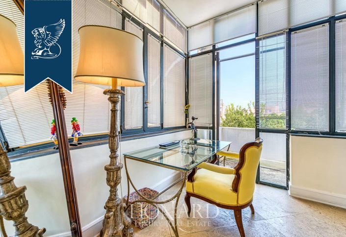 Image No.8-Un hôtel de 5 chambres à vendre à Procida