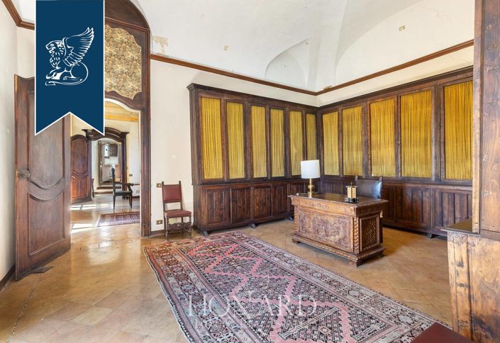 Image No.20-27 Bed Property for sale