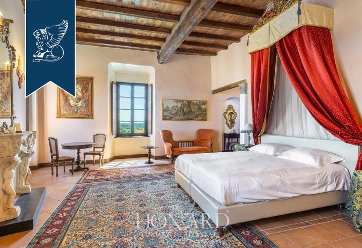 Image No.32-27 Bed Property for sale