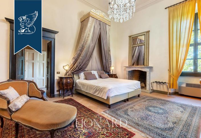 Image No.39-27 Bed Property for sale