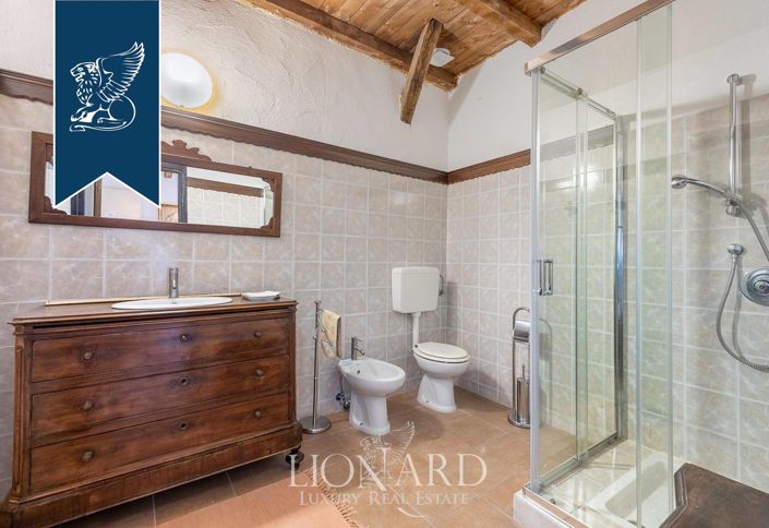 Image No.41-27 Bed Property for sale