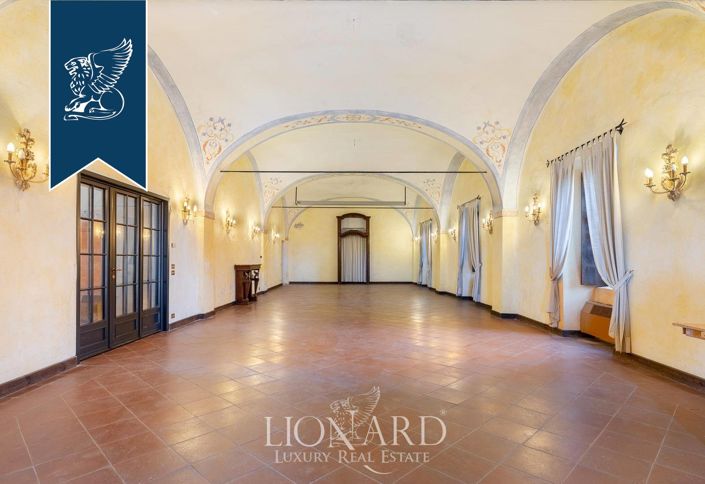 Image No.47-27 Bed Property for sale