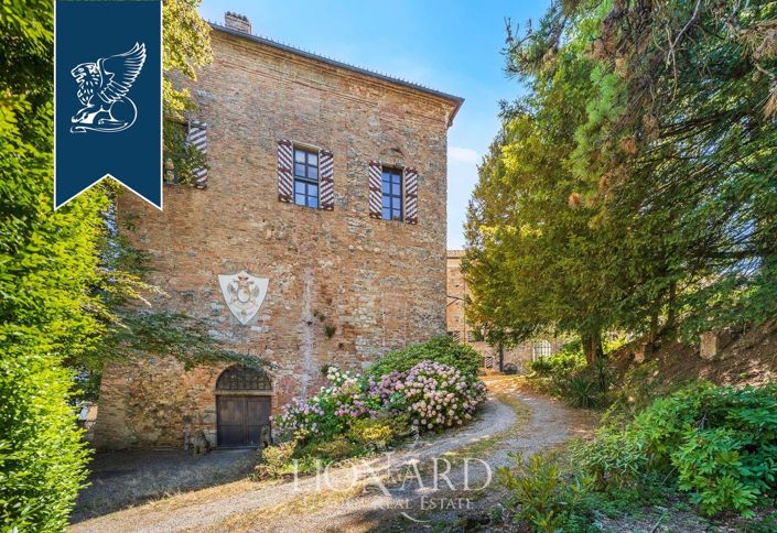 Image No.7-27 Bed Property for sale