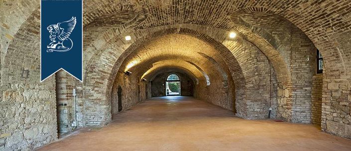 Image No.98-Propriété de 27 chambres à vendre à Asti