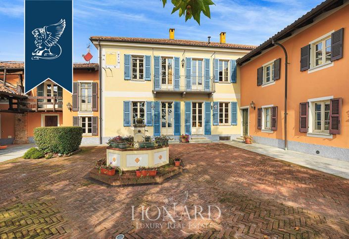 Image No.5-10 Bed Villa for sale