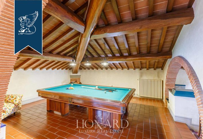 Image No.20-12 Bed Villa for sale