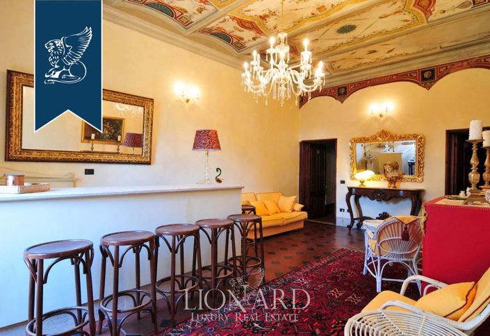 Image No.10-11 Bed Villa for sale