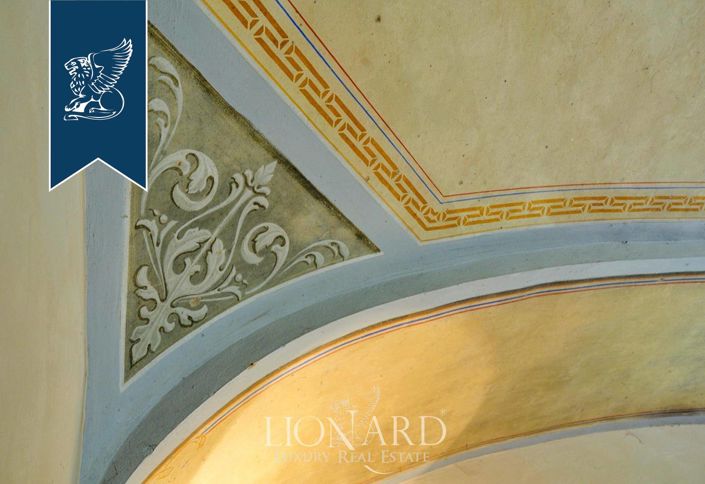 Image No.18-11 Bed Villa for sale