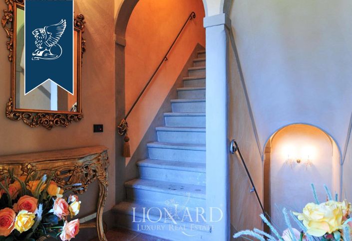 Image No.8-11 Bed Villa for sale