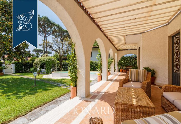 Image No.9-5 Bed Villa for sale