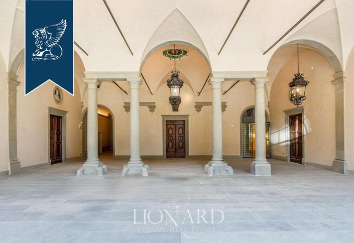 Image No.10-32 Bed Property for sale