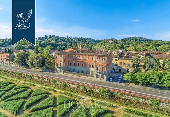 Image No.4-32 Bed Property for sale