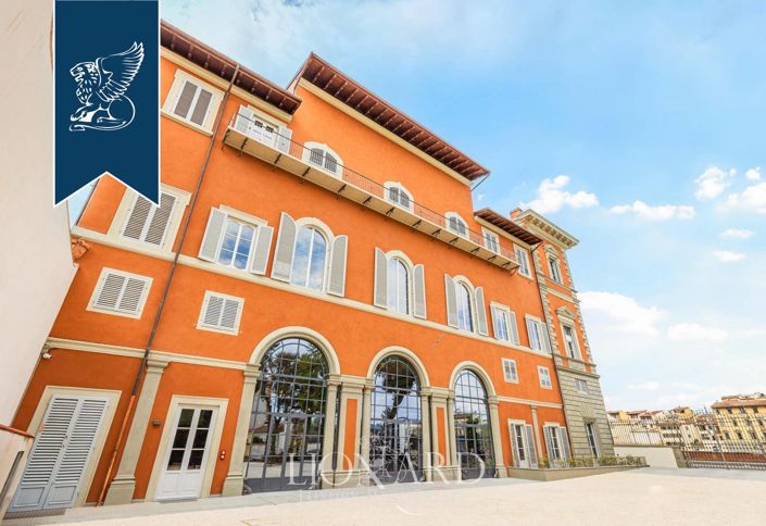 Image No.7-32 Bed Property for sale