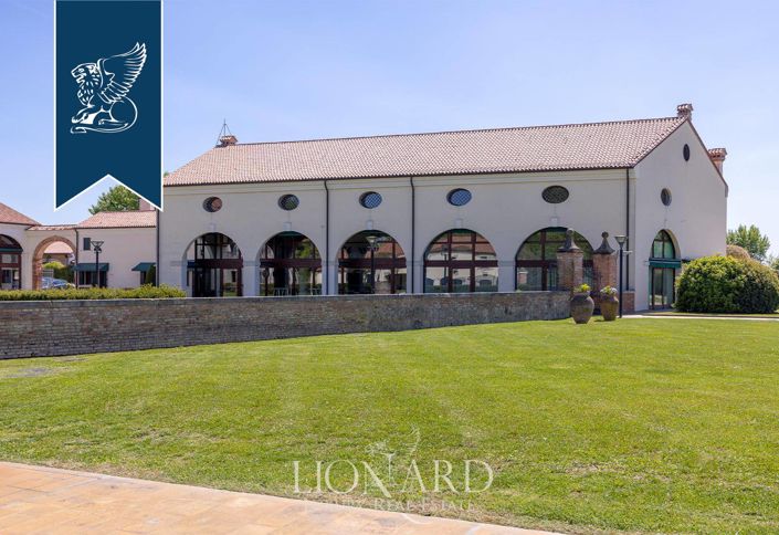 Image No.19-Villa for sale