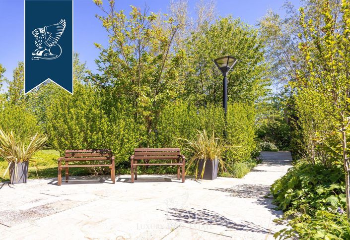 Image No.28-Villa for sale