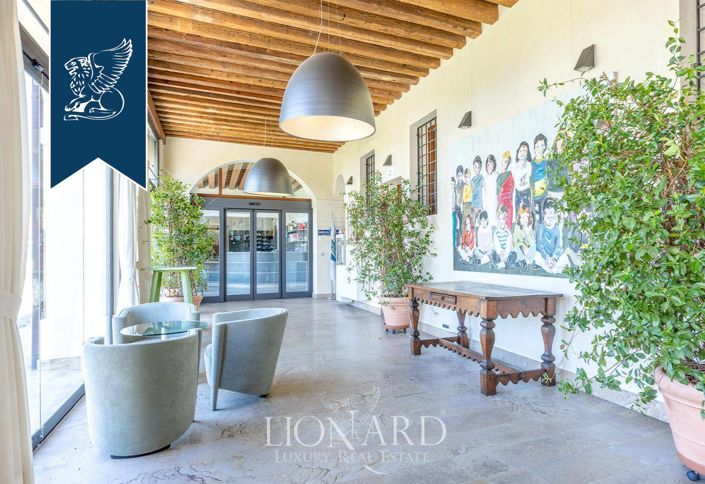 Image No.33-Villa for sale